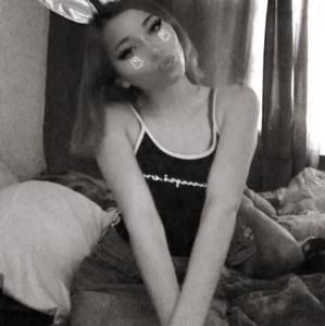 Meet your Posher, Alyssa